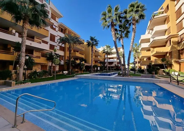 Olivia Sunny 2 Bedroom Punta Prima شقة *