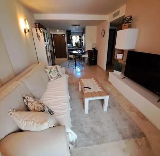 Olivia Sunny 2 Bedroom Punta Prima شقة