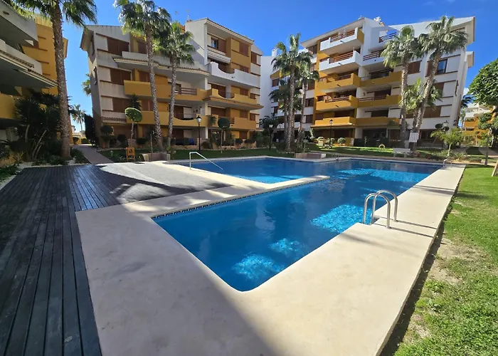 Olivia Sunny 2 Bedroom Punta Prima شقة *
